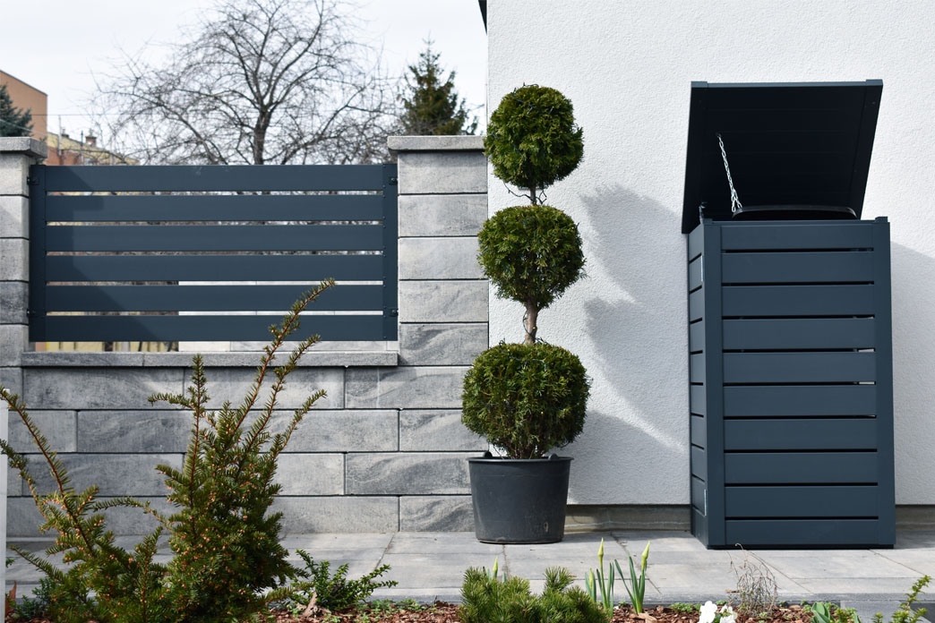 Vario® wastebin - Style at every corner of your garden