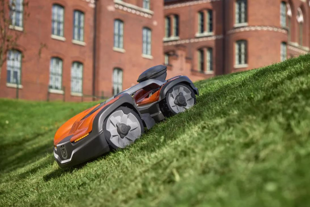 Lakossági és professzionális robotfűnyírók Husqvarna kínálatában
